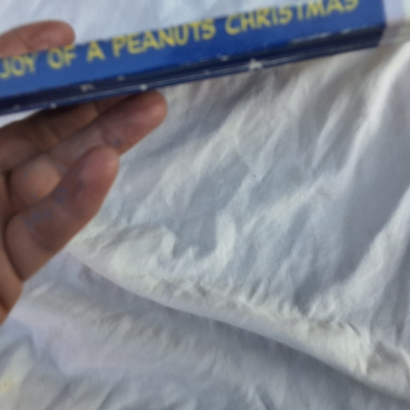 Hallmark The Joy of A Peanuts Christmas - Picture 5 of 9